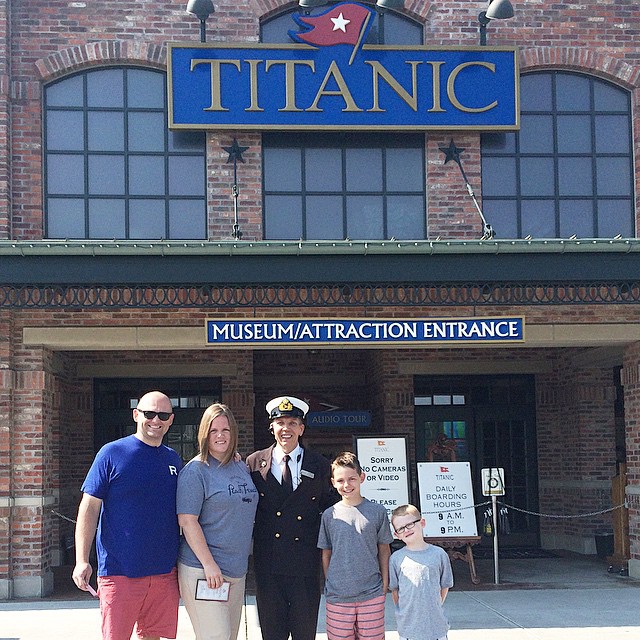 Visiting the Largest Titanic Museum Attraction {Pigeon Forge, TN