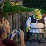 Shrek Photo with girl 111109_113542-3