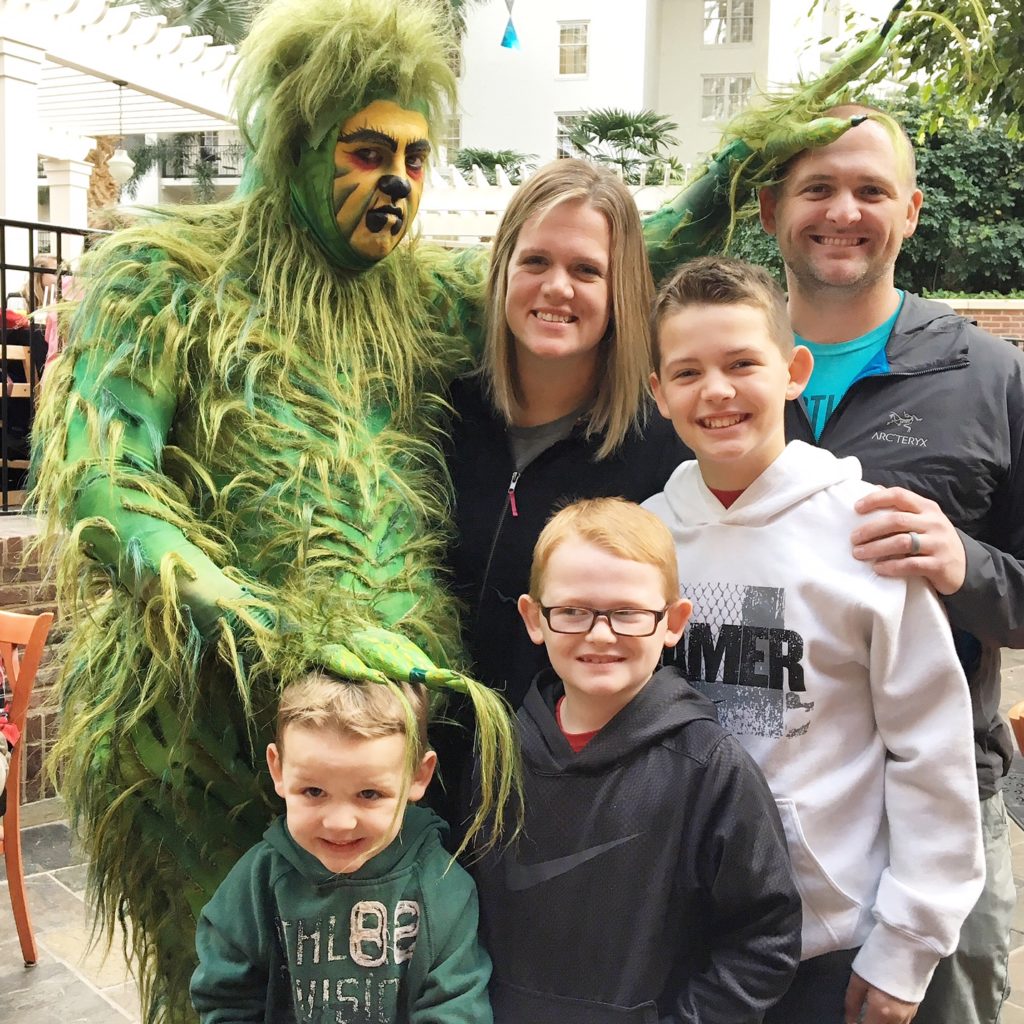 Breakfast with The Grinch at Gaylord Opryland 