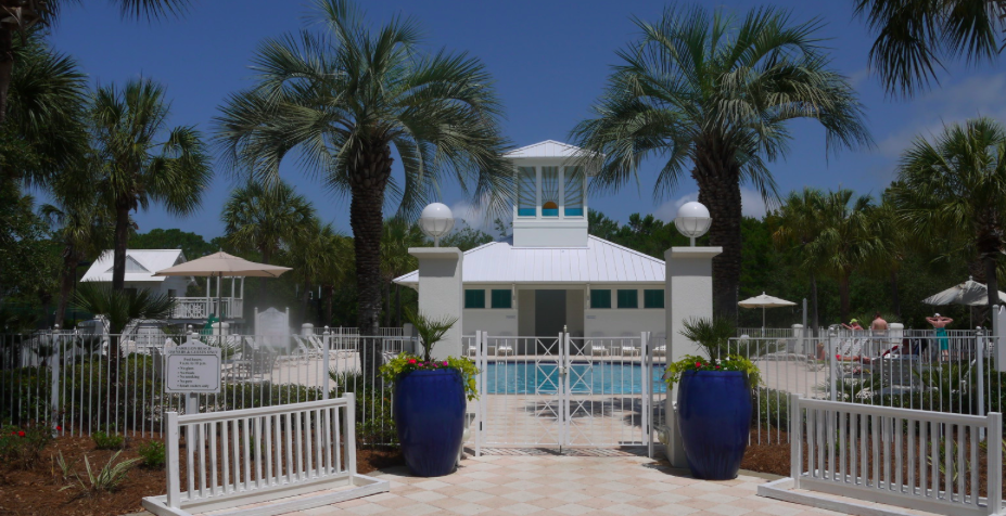 Bellview Park Pool Carillon Beach