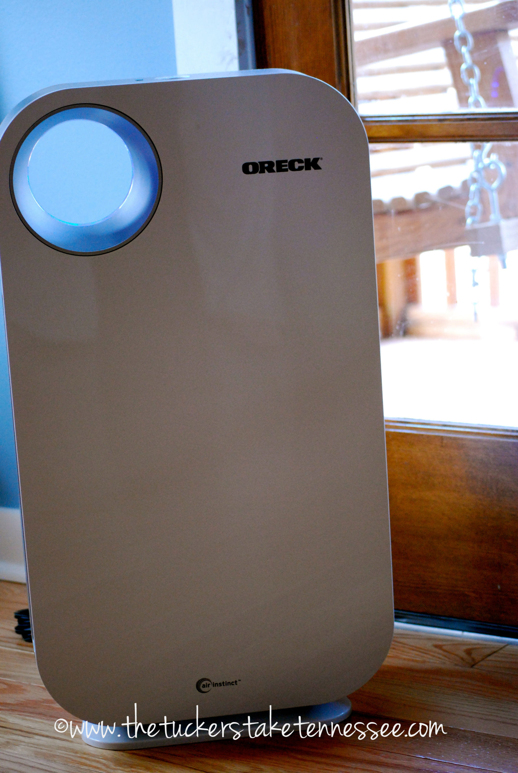 Oreck AirInstinct 200 Air Purifier {review & giveaway}
